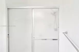 2331 NW 96th Terrace, Pembroke Pines, FL 33024 - Photo 13