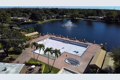 200 Ashbury Rd #203, Hollywood, FL 33024 - Photo 27