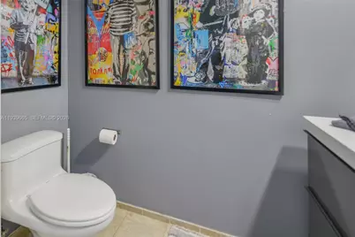 60 SW 13th St #2404, Miami, FL 33130 - Photo 9