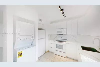 199 SW 12th Ave #313E, Miami, FL 33130 - Photo 3