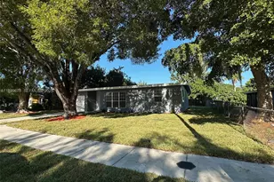 1521 NE 43rd Ct, Pompano Beach, FL 33064 - Photo 9