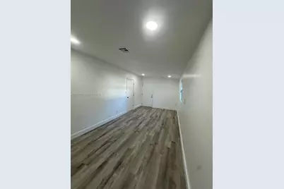 1521 NE 43rd Ct, Pompano Beach, FL 33064 - Photo 29