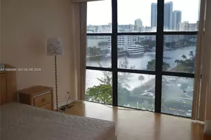 800 Parkview Dr, Hallandale Beach, FL 33009 - Photo 5