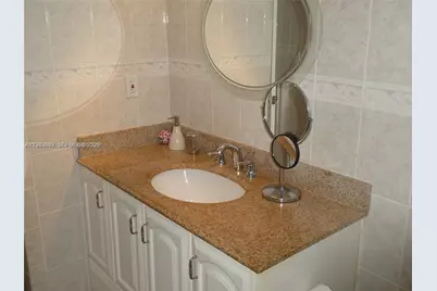 800 Parkview Dr #1018, Hallandale Beach, FL 33009 - Photo 13