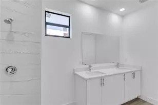 14059 Barbet Ln, Port Charlotte, FL 33981 - Photo 9