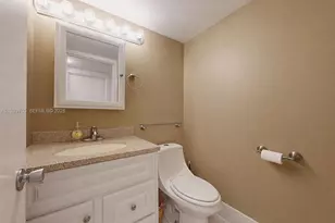 13450 SW 3rd St, Pembroke Pines, FL 33027 - Photo 13