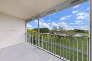 13450 SW 3rd St, Pembroke Pines, FL 33027 - Photo 1