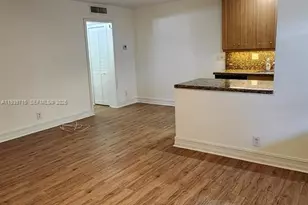1423 Holly Heights Dr, Fort Lauderdale, FL 33304 - Photo 5