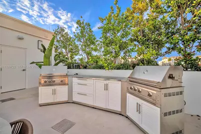 4220 Laguna St #505, Coral Gables, FL 33146 - Photo 31