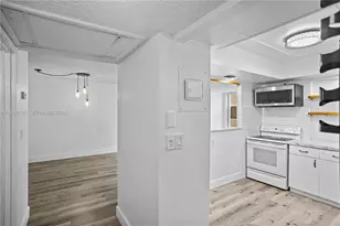 2101 Atlantic Shores Blvd, Hallandale Beach, FL 33009 - Photo 11