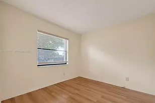 10409 NW 11th St, Pembroke Pines, FL 33026 - Photo 11