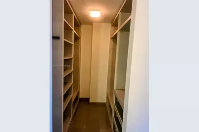 88 SW 7th St #1205, Miami, FL 33130 - Photo 9