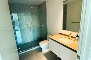 88 SW 7th St, Miami, FL 33130 - Photo 17