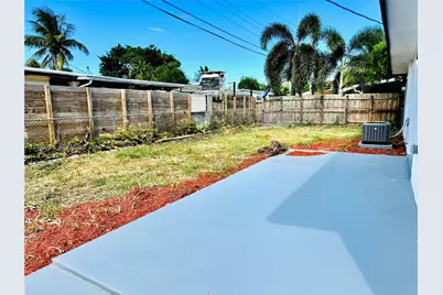 1649 NE 30th Ct, Pompano Beach, FL 33064 - Photo 15