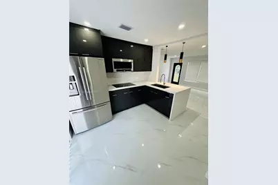 1649 NE 30th Ct, Pompano Beach, FL 33064 - Photo 5