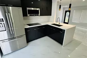 1649 NE 30th Ct, Pompano Beach, FL 33064 - Photo 5