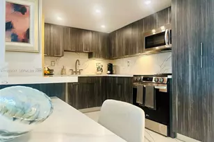 1740 NW N River Dr, Miami, FL 33125 - Photo 9