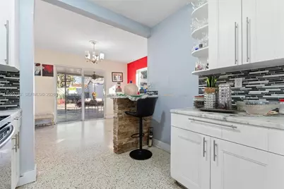 325 SE 9th Ave, Hialeah, FL 33010 - Photo 11