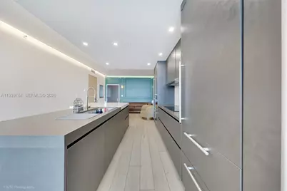 900 Biscayne Blvd #3105, Miami, FL 33132 - Photo 11