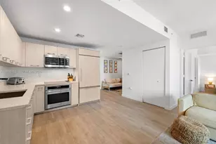 45 SW 9th St, Miami, FL 33130 - Photo 13