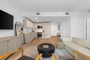45 SW 9th St, Miami, FL 33130 - Photo 23