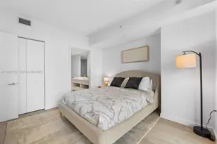 45 SW 9th St, Miami, FL 33130 - Photo 19