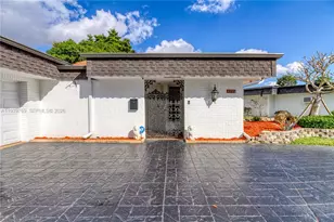 4806 Banyan Ln, Tamarac, FL 33319 - Photo 5