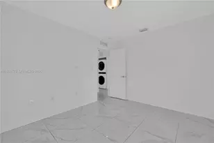 2490 NW 44th St, Miami, FL 33142 - Photo 9