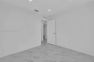 2490 NW 44th St, Miami, FL 33142 - Photo 13