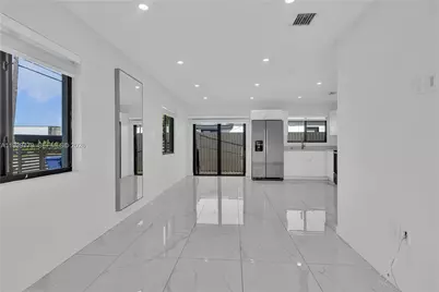 2490 NW 44th St, Miami, FL 33142 - Photo 33