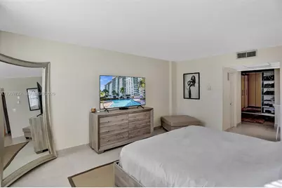 19390 Collins Ave #302, Sunny Isles Beach, FL 33160 - Photo 27