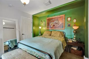 3030 NW 5th St, Miami, FL 33125 - Photo 9