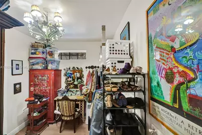 3030 NW 5th St, Miami, FL 33125 - Photo 11