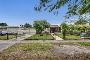 3030 NW 5th St, Miami, FL 33125 - Photo 3