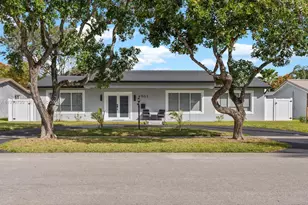 4901 Grant St, Hollywood, FL 33021 - Photo 1