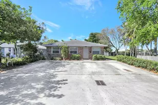 1221 NE 9th St, Pompano Beach, FL 33060 - Photo 11