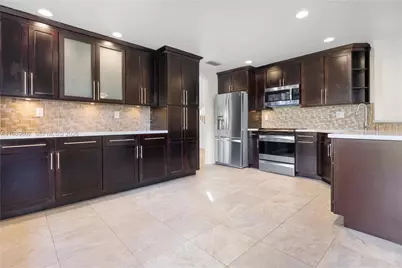 11071 NW 47th Ln, Doral, FL 33178 - Photo 13