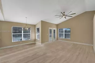 9012 Lake Park Cir S, Davie, FL 33328 - Photo 3