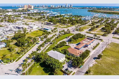 56 W 12th St, Riviera Beach, FL 33404 - Photo 9