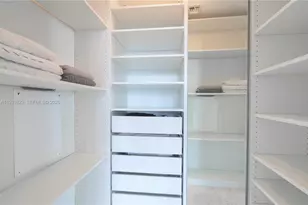 88 SW 7th St, Miami, FL 33130 - Photo 19