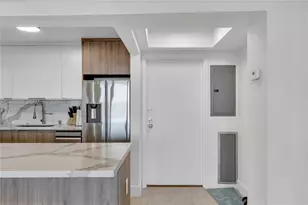 2201 S Ocean Dr, Hollywood, FL 33019 - Photo 29