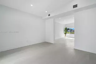 2115 NW 129th St, Miami, FL 33167 - Photo 11