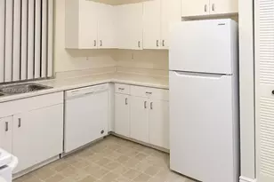 6928 SW 39th St, Davie, FL 33314 - Photo 13