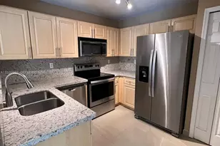 721 SW 107th Ave, Pembroke Pines, FL 33025 - Photo 7