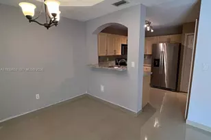 721 SW 107th Ave, Pembroke Pines, FL 33025 - Photo 5