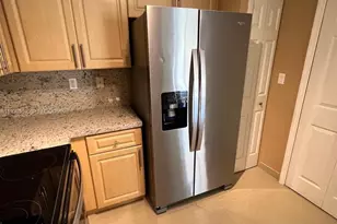 721 SW 107th Ave, Pembroke Pines, FL 33025 - Photo 9