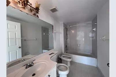 17350 NW 67th Ave #301, Hialeah, FL 33015 - Photo 7