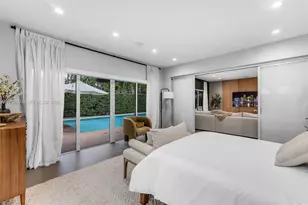 54 Bay Heights Dr, Miami, FL 33133 - Photo 17