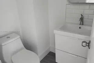 2345 NE 135th St, North Miami, FL 33181 - Photo 9