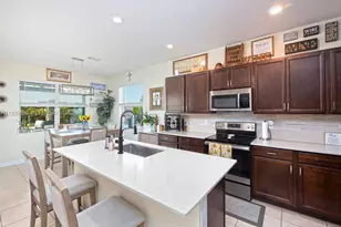 8175 NW Greenbank Cir, Port Saint Lucie, FL 34987 - Photo 9